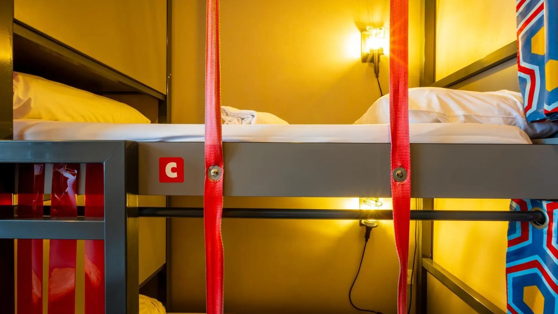 The People Belleville Hostel